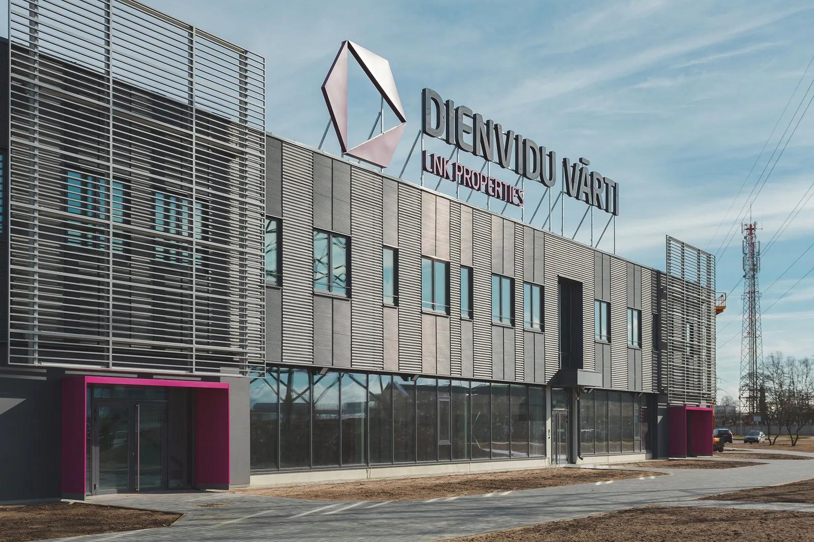 Dienvidu Vārti — 14