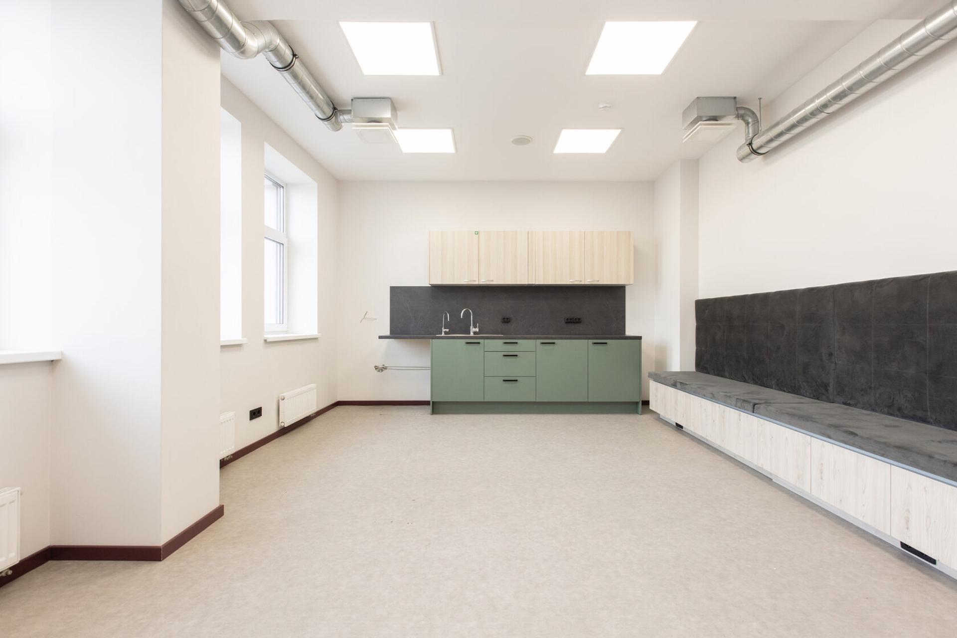 Riverside Offices — 4