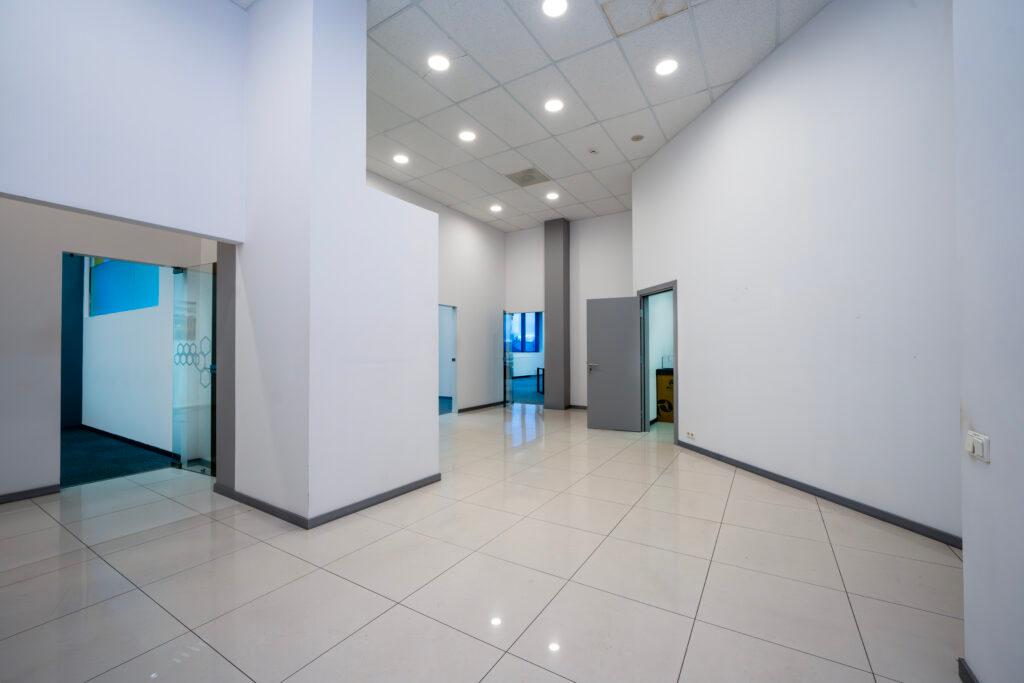 Indi Centrs — 6