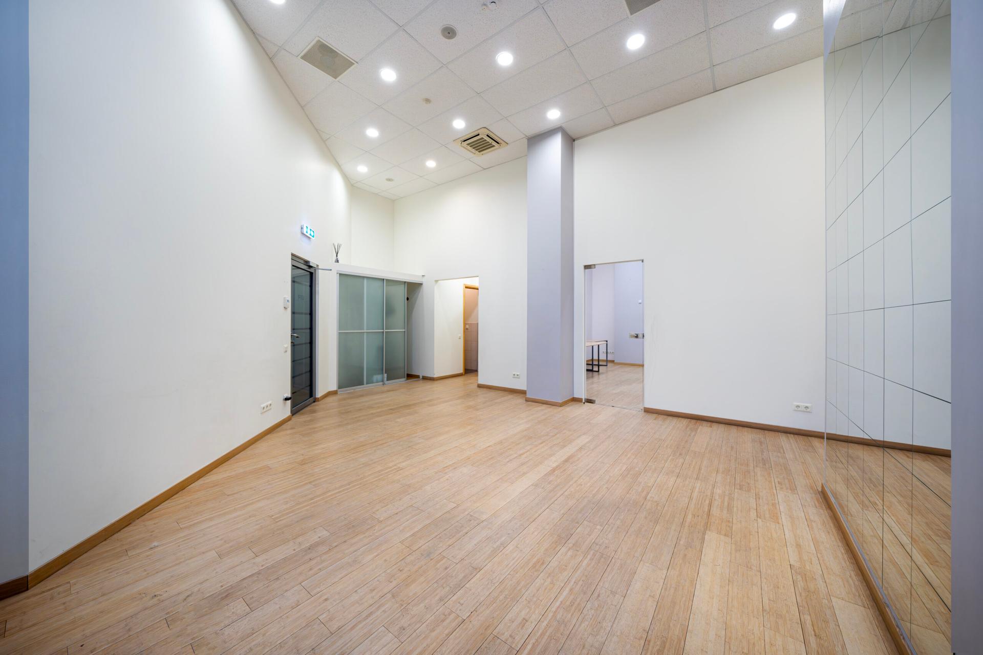 Indi Centrs — 7